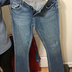 Buckle Jeans